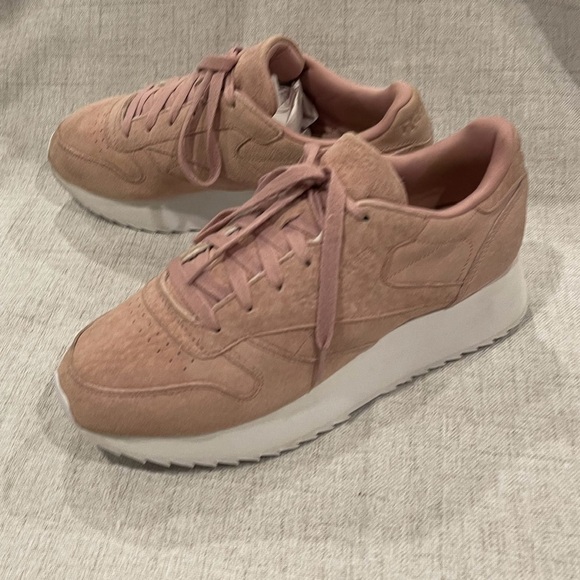 REEBOK leather suede classic double platform in pink dusty rose. Women’s 10.5. - Picture 6 of 14
